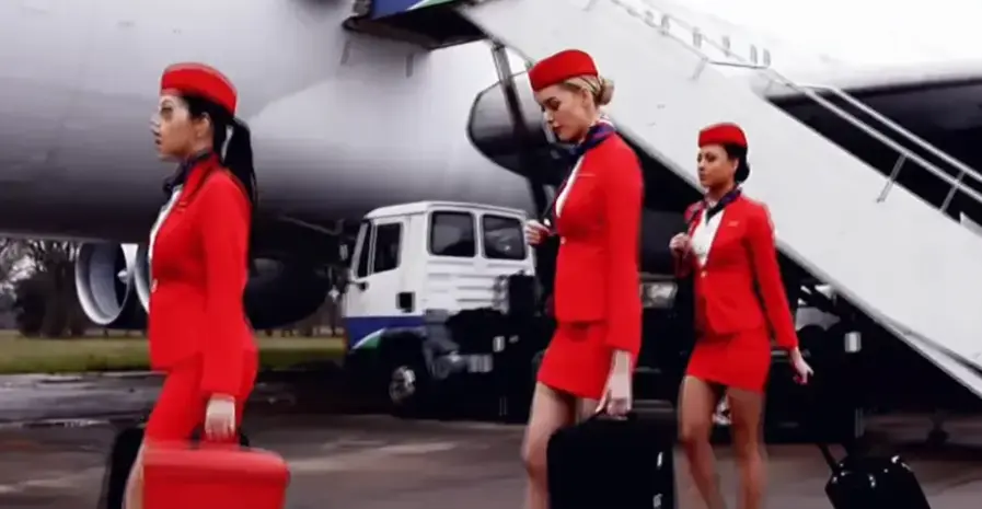 法国空姐2018电影完整版全集-720P高清中字在线观看-多塞尔航空机舱故事免费播放