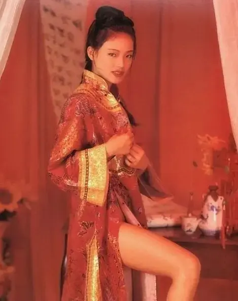 《舒淇舒掰掰》早期经典作品合集欣赏 舒淇阁楼经典照片合集免费分享 - 网盘资源一键速播在线观看