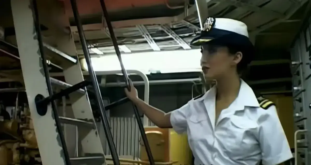 《军舰上的女兵》未删减版全集-《军舰上的女兵》高清在线观看-免费播放完整版资源